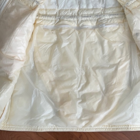 PATRICIA PACKABLE PONCHO PUFFER JACKET - IVORY - Small - NWT - Picture 5 of 7